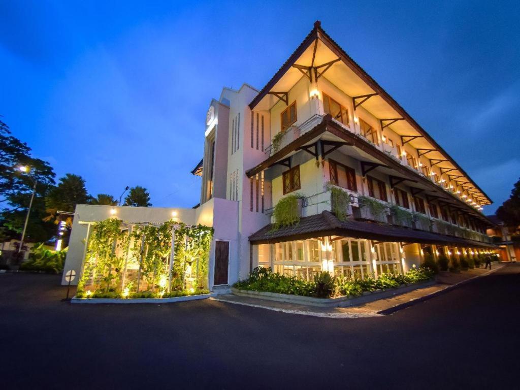 Hotel Nyland Pasteur 반둥 외부 사진